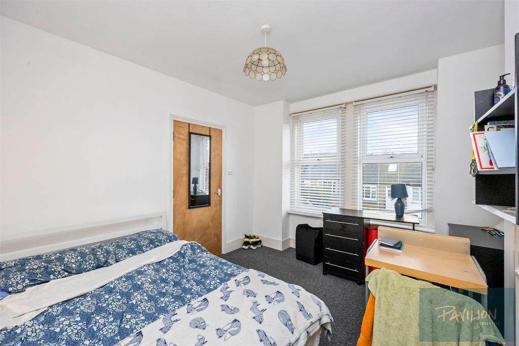 Milner Road 122-009.JPG