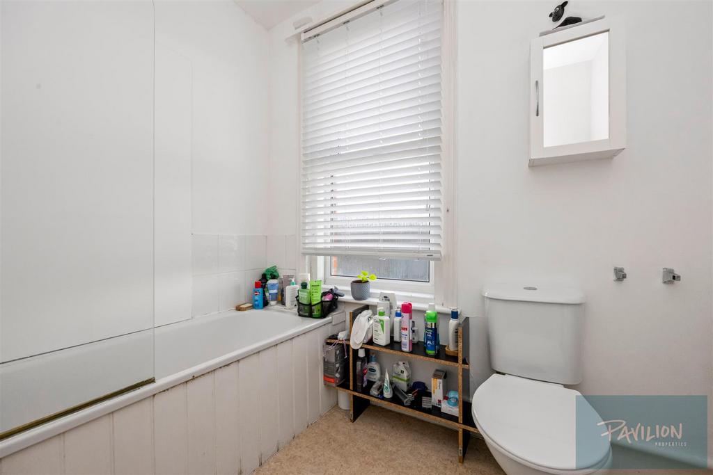 Milner Road 122-007.JPG