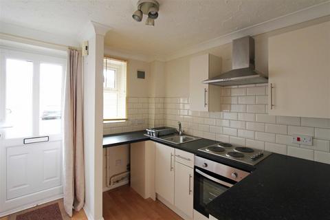 1 bedroom terraced house to rent, Blackthorn Close, Deeping St. James