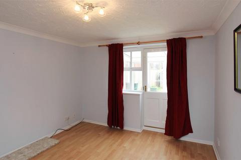 1 bedroom terraced house to rent, Blackthorn Close, Deeping St. James