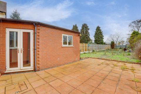 3 bedroom semi-detached house for sale, Briar Gate, Long Eaton NG10