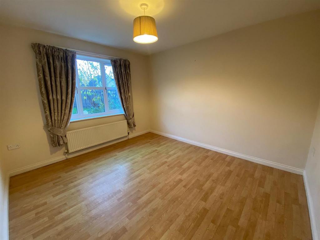 DINING ROOM.jpg
