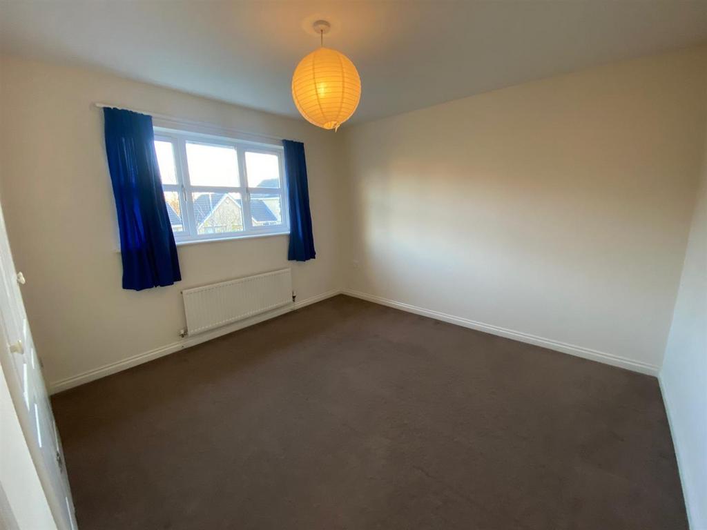 BEDROOM 1.jpg