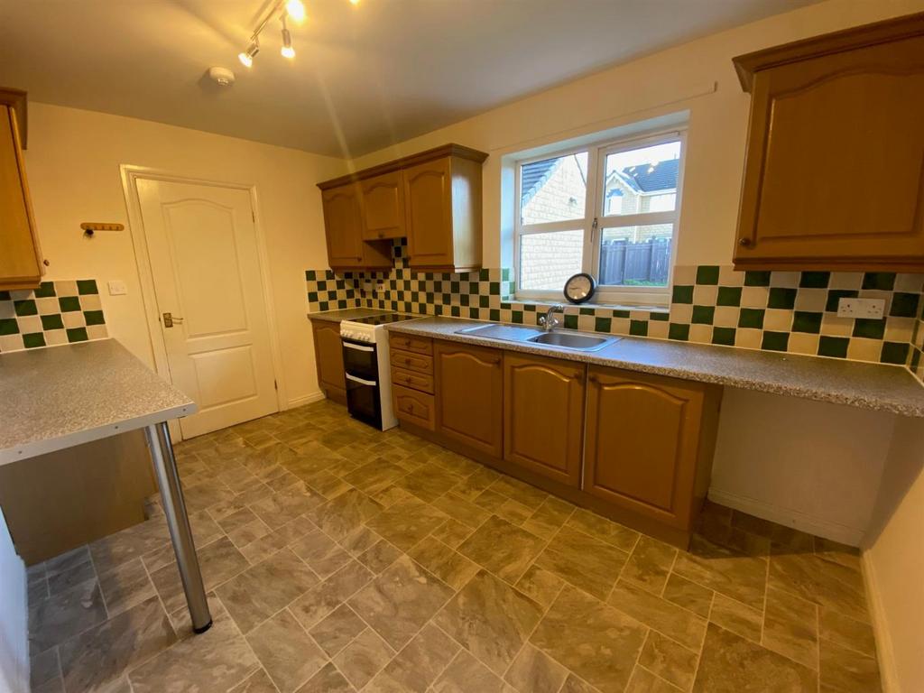 KITCHEN 1.jpg