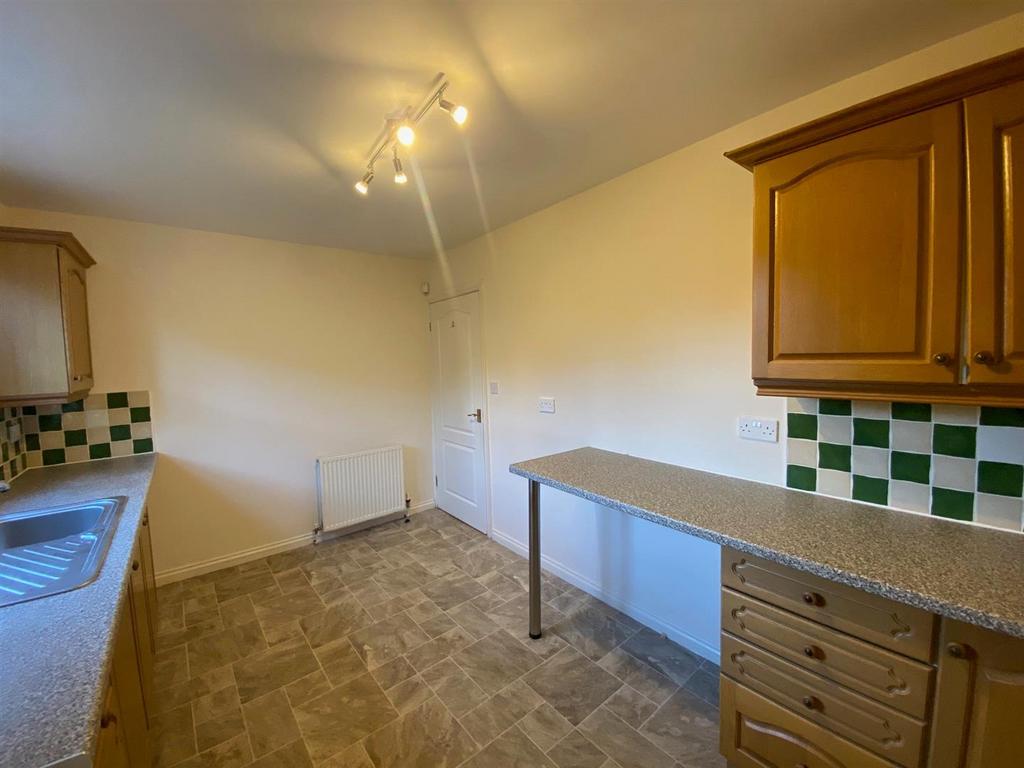 KITCHEN 2.jpg