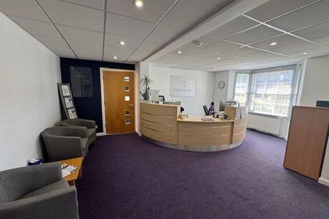 Office to rent, 29-31 Castle St High Wycombe HP13 6RU