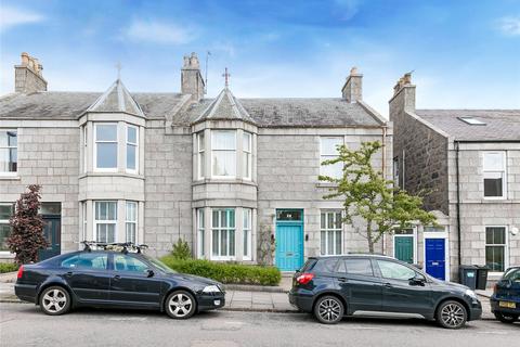 Whitehall Road, Aberdeen, AB25