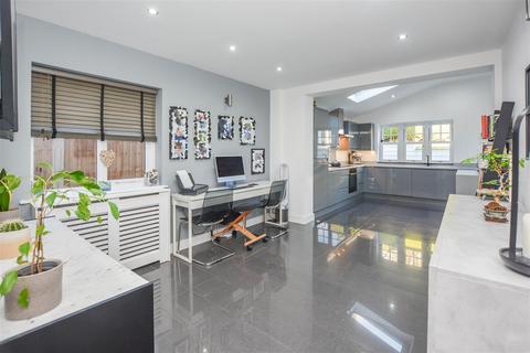 undefined, Riseway, Brentwood