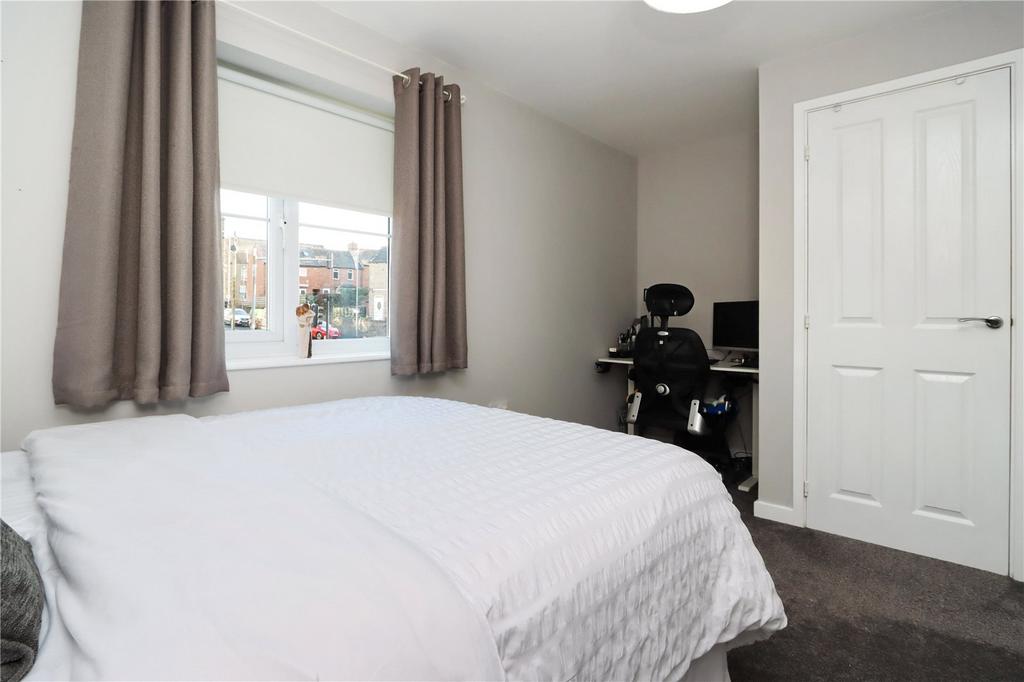 Bedroom 2 Pic 2
