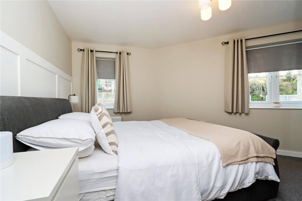 Bedroom 1 Pic 1