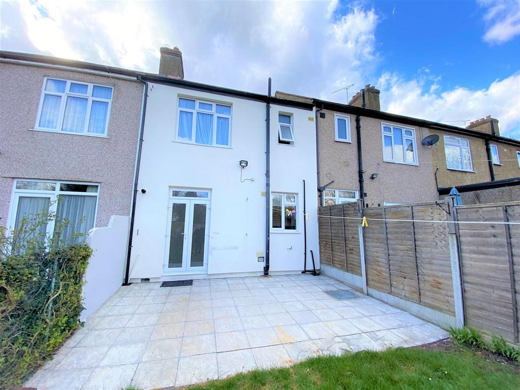 Trelawney Rd IG6