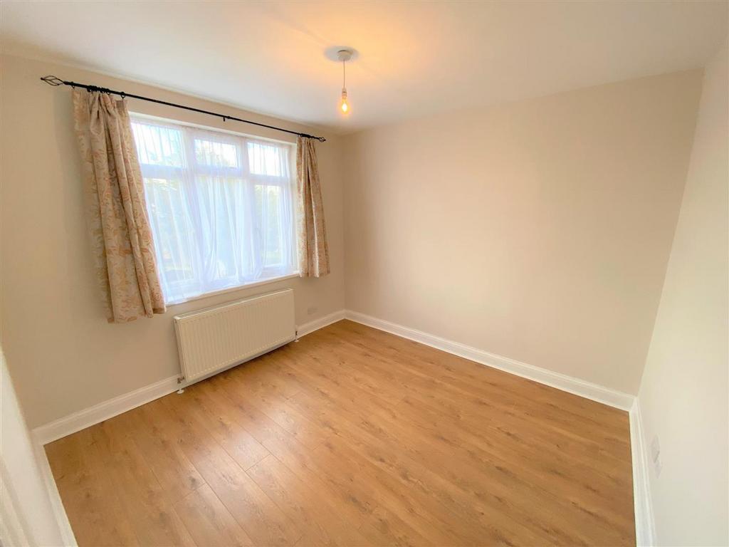 Trelawney Rd IG6