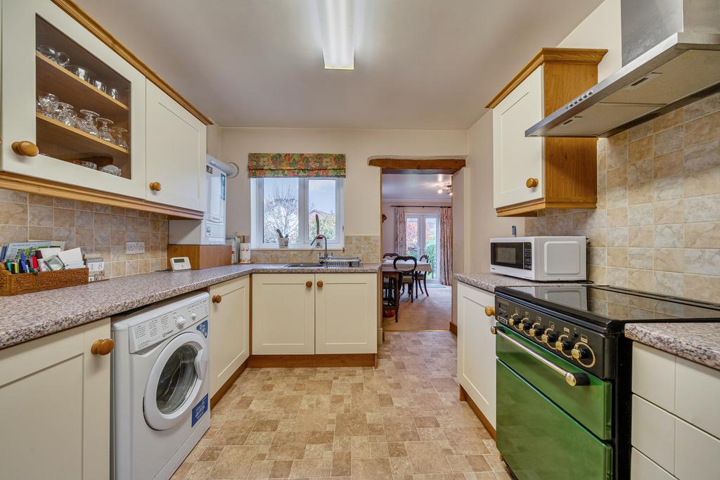 Kitchen / Breakfast Room