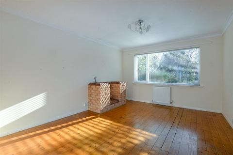 3 bedroom terraced house to rent, Spillers Close, Bridgwater TA6