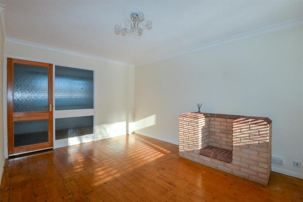 Living Room 2.jpg