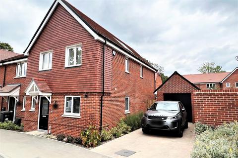 undefined, Tovey Green, Guildford GU3