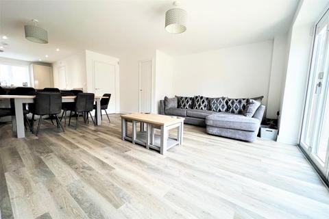 undefined, Tovey Green, Guildford GU3