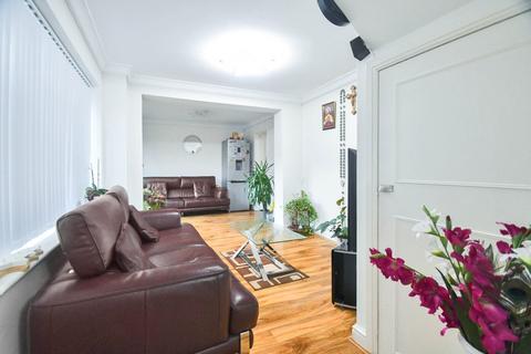 4 bedroom end of terrace house for sale, Hunstanton Close, Rainham, Gillingham, ME8