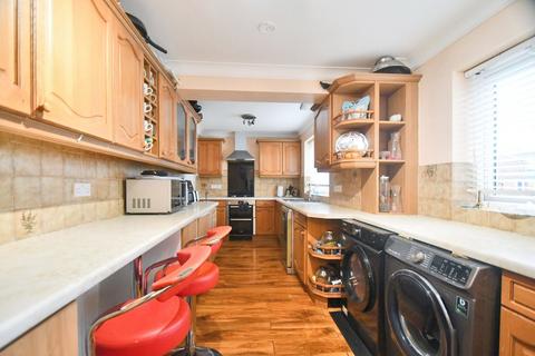 4 bedroom end of terrace house for sale, Hunstanton Close, Rainham, Gillingham, ME8