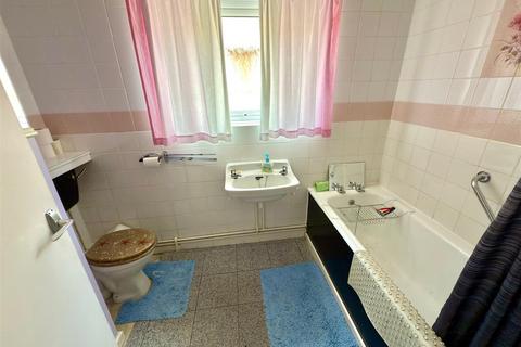 undefined, Mills Drive, Corton, Lowestoft
