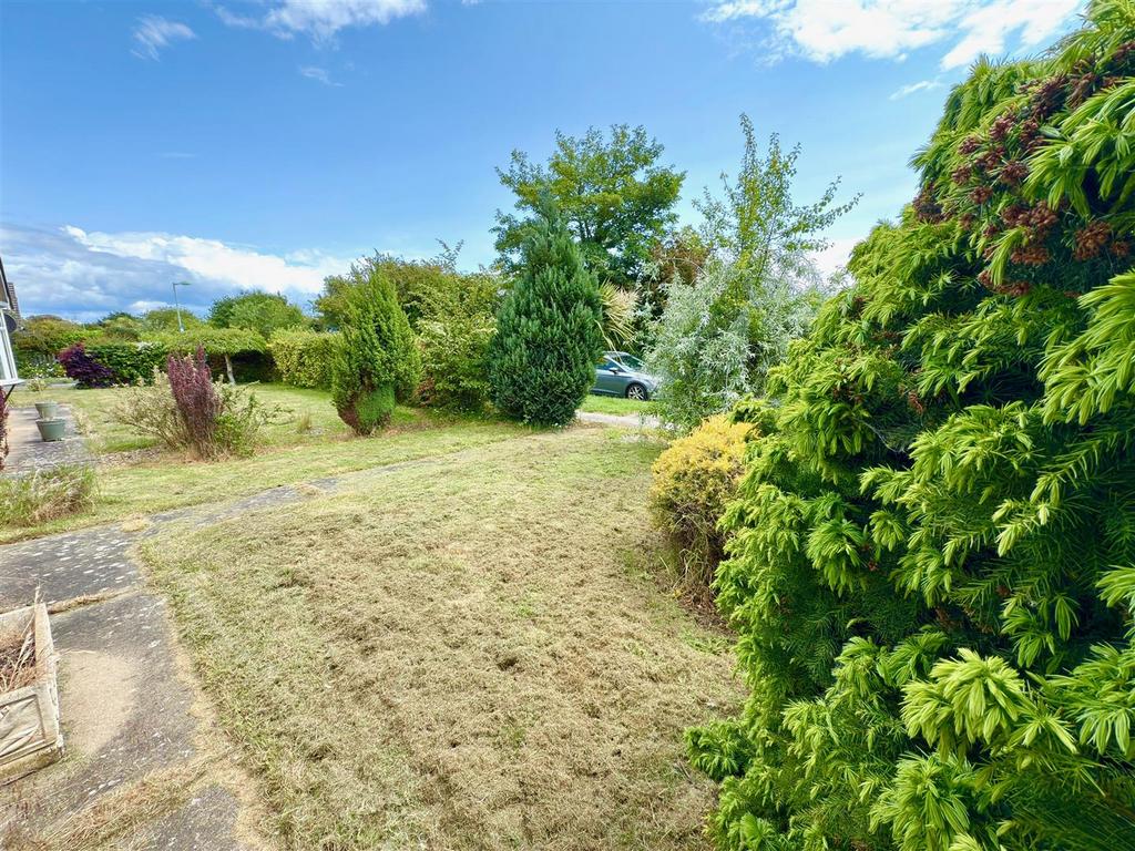 Front Garden.jpg