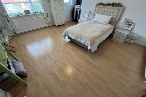 undefined, 3 Woodland Park, Colwyn Bay