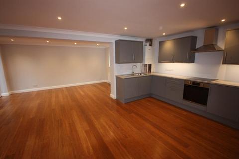 undefined, Lawrence Close, Guildford GU4