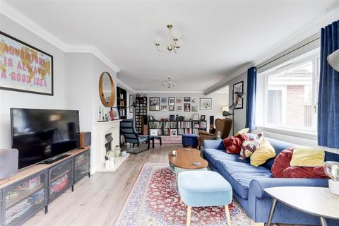 undefined, Pinfold Close, Woodborough NG14