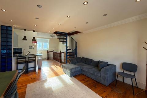 undefined, 108 Newark Street, Whitechapel, London, E1 2ES