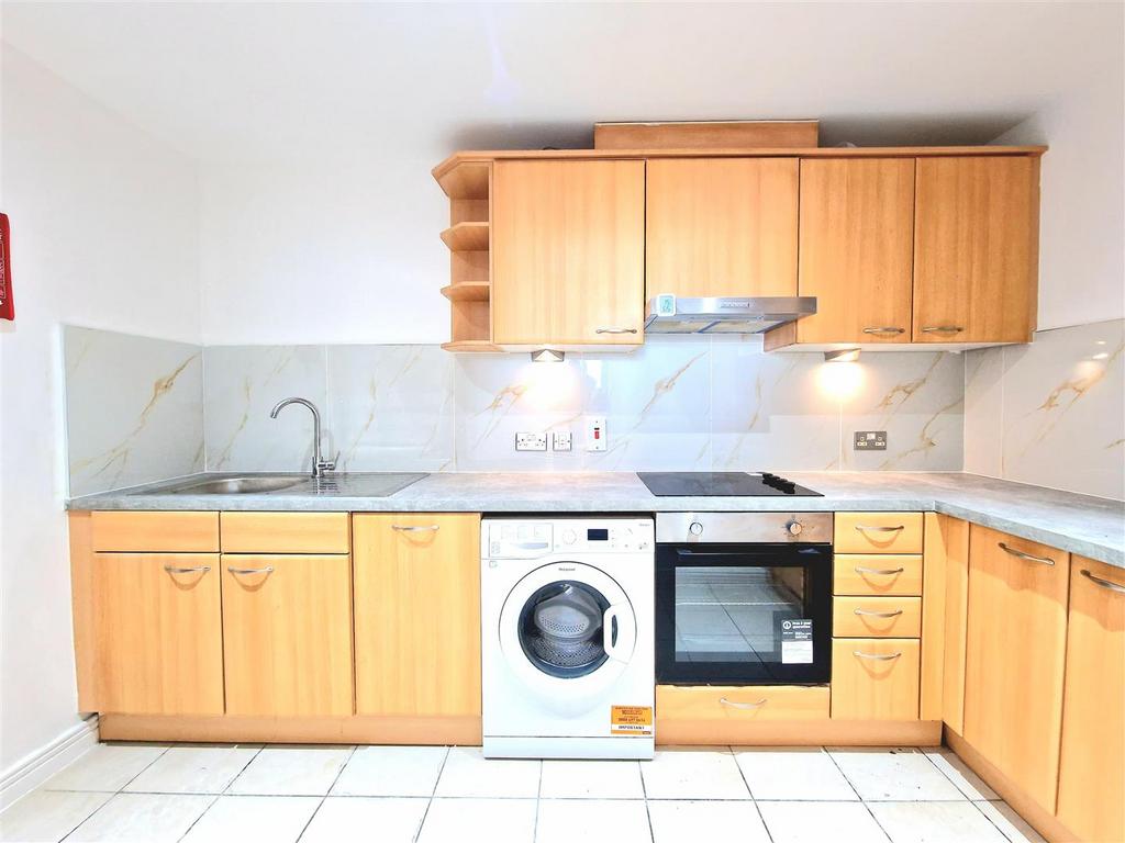 Kitchen (1).jpg