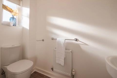 3 bedroom house to rent, at Nationwide, 38 Blackberry Way, Bridgwater, Bridgwater TA6