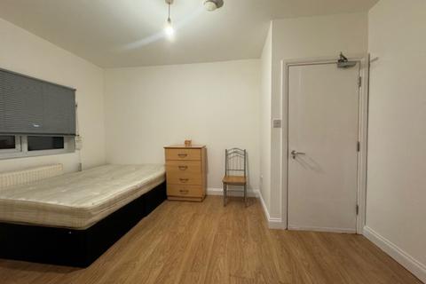 undefined, Thornton Heath CR7