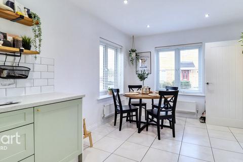 undefined, Lincoln Gardens, Ashford