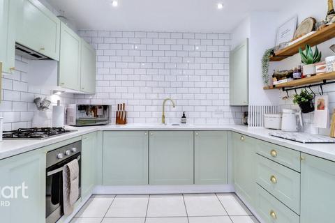 undefined, Lincoln Gardens, Ashford
