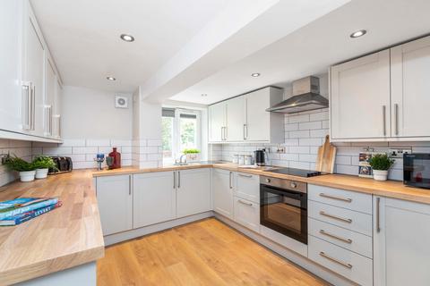 5 bedroom house to rent, Beechwood Crescent, Leeds LS4