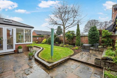 4 bedroom detached house for sale, Plane Tree Avenue, Leeds, West Yorkshire