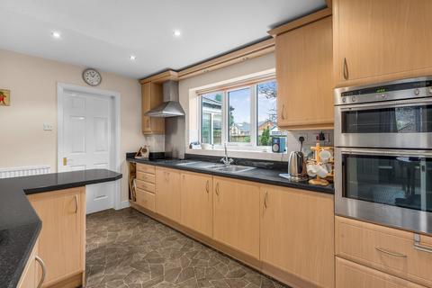 4 bedroom detached house for sale, Plane Tree Avenue, Leeds, West Yorkshire