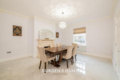 undefined, Regents Drive, Woodford Green, IG8