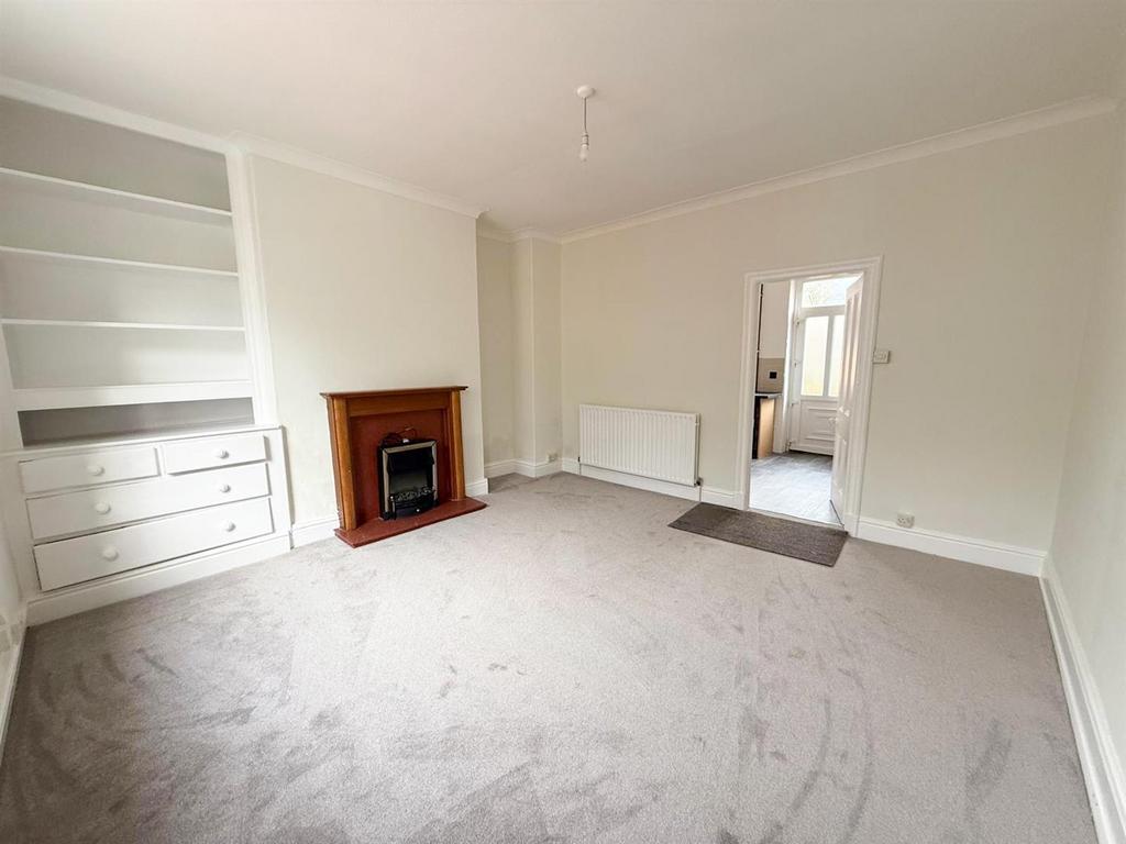 3 bed terrace, Steeton