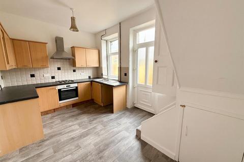 undefined, 18 Elmsley Street, Steeton