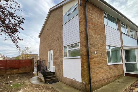 3 bedroom end of terrace house to rent, Freshbrook Road, Lancing