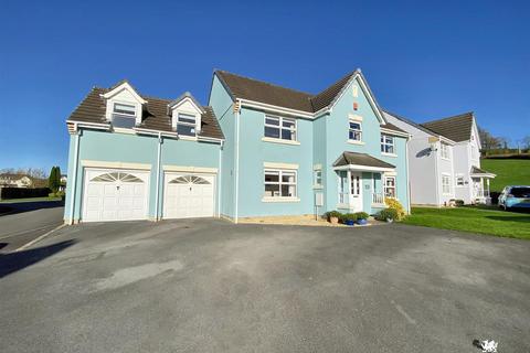 5 bedroom detached house for sale, Clos Yr Onnen, Abergwili, Carmarthen