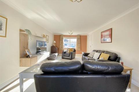 5 bedroom detached house for sale, Clos Yr Onnen, Abergwili, Carmarthen