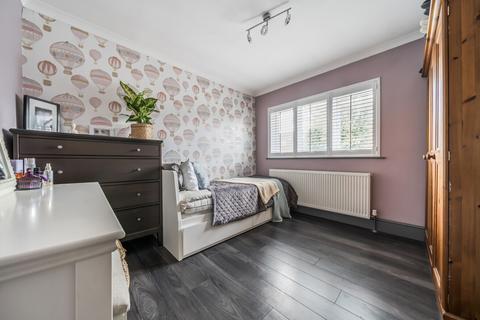 3 bedroom semi-detached house for sale, Longmarsh View, Sutton At Hone, Dartford, DA4