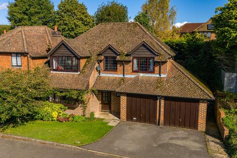 4 bedroom detached house for sale, Magpie Close, Flackwell Heath, HP10