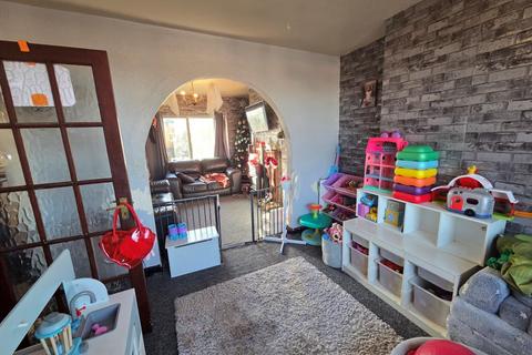 3 bedroom terraced house for sale, 106 Throne Road, Rowley Regis, West Midlands, B65 9LB