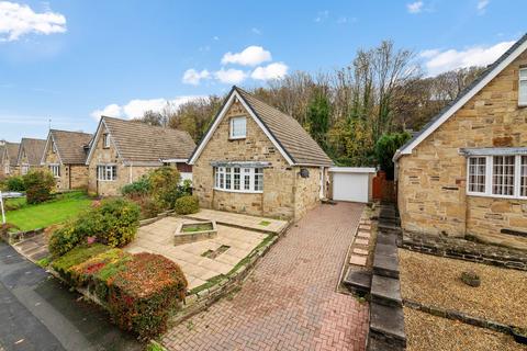 2 bedroom detached house for sale, Bankfield Park Avenue, Huddersfield, HD4