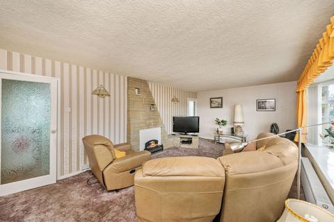 2 bedroom detached house for sale, Bankfield Park Avenue, Huddersfield, HD4