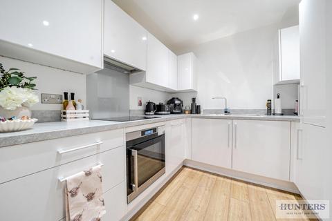 1 bedroom flat for sale, GROUND FLOOR WITH PATIO & PARKING