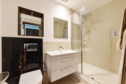 2 bedroom flat to rent, Orbis Wharf, Bridges Court Road, London
